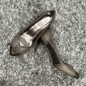 ann taylor tan heels